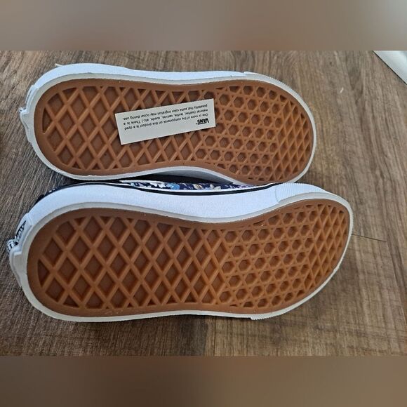 Vans Girls Moody Floral Purple/Black Sneakers NWT Size 1 - Picture 2 of 4